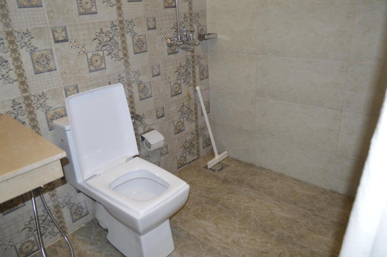 Rose Valet Guest House Islamabad Buitenkant foto